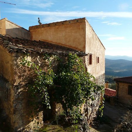 דירות Cabañas del Castillo El Nido De La Collalba מראה חיצוני תמונה